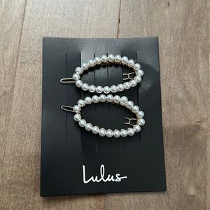 NWT LULUS Pearl Hair Clips